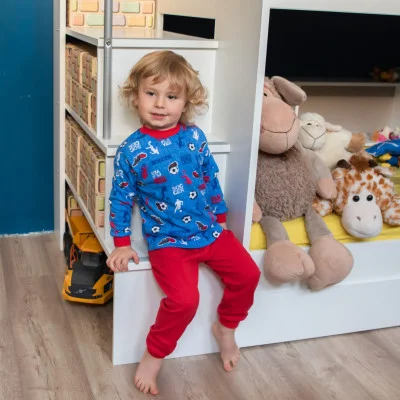 Chlapecké pyžamo Fotbal ve  vel. 86 - 110 v červené barvě od českého výrobce dětského oblečení ESITO