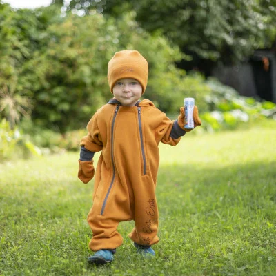 Teplákový overal rostoucí Warmkeeper Antique gold ilustrační foto od českého výrobce Esito.