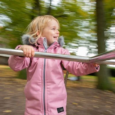 Dívčí zimní softshellový kabát s beránkem Antique pink ve velikostech 86 až 146. Poctivé české dětské oblečení od ESITO.