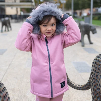 Dívčí zimní softshellový kabát s beránkem Antique pink ve velikostech 86 až 146. Poctivé české dětské oblečení od ESITO.