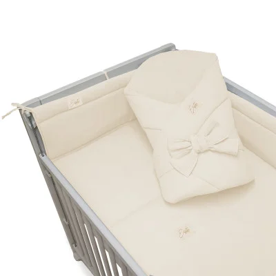 Luxusní mantinel mušelín do postýlky Cream od českého výrobce Esito.