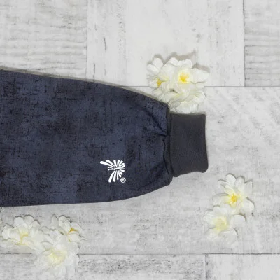 Rostoucí softshellová kombinéza s fleecem Dinoušek. Handmade od českého výrobce dětského oblečení ESITO.