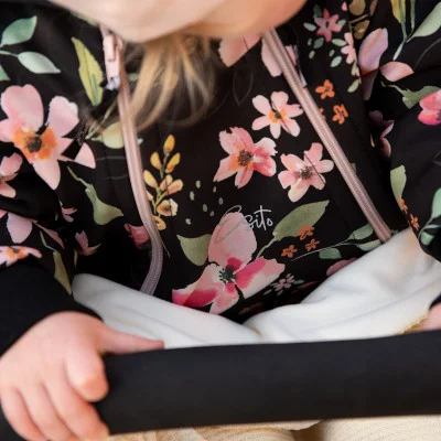 Rostoucí softshellová kombinéza s fleecem Spring flowers. Handmade live foto od českého výrobce dětského oblečení ESITO.