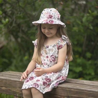 Dívčí klobouk mušelín Rose ilustrační foto od českého výrobce Esito.