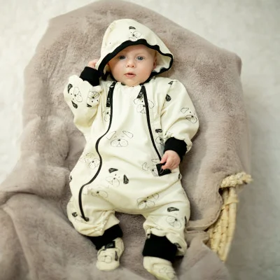 Teplákový overal rostoucí Tlapka live foto od českého výrobce Esito.