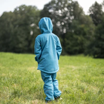 Dětská zimní softshellová bunda s beránkem Petrol live foto od českého výrobce Esito.