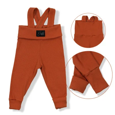 Rostoucí žebrované kalhoty s laclem Color Sandy od českého výrobce dětského oblečení Esito.