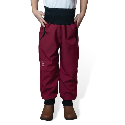 Rostoucí softshellové kalhoty Sport Fuchsie od českého výrobce Esito.