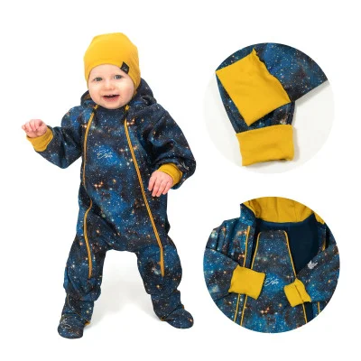 Rostoucí softshellová kombinéza s fleecem Galaxie od českého výrobce dětského oblečení Esito.