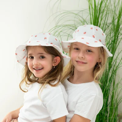 Dívčí klobouk mušelín Beruška live foto od českého výrobce oblečení Esito.