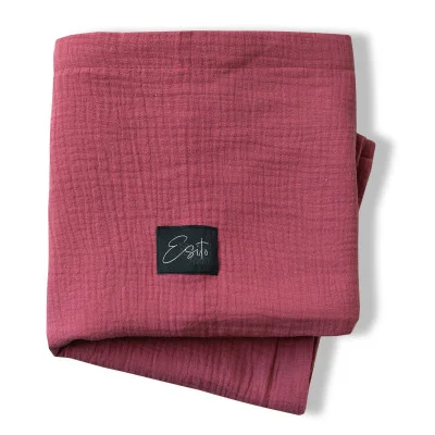 Mušelínová deka dvojitá Ruby red od českého výrobce Esito.