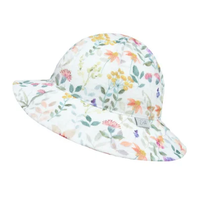 Dívčí klobouk mušelín Meadowo od českého výrobce Esito.