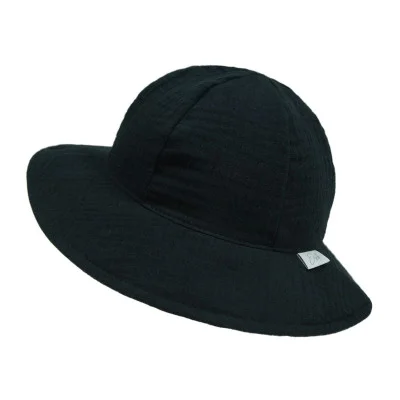 Dívčí klobouk mušelín Black od českého výrobce Esito.