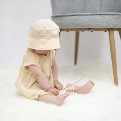 Mušelínové šaty Barunka Cream live foto od českého výrobce Esito.