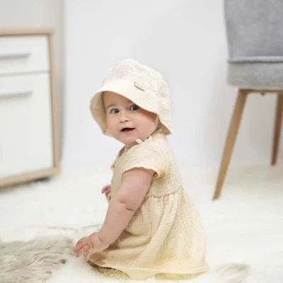 Mušelínové šaty Barunka Cream live foto od českého výrobce Esito.