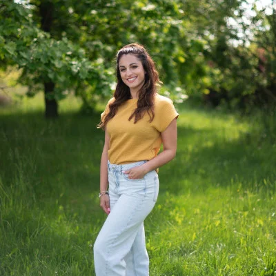 Mušelínové tričko Diana Ochre od českého výrobce oblečení Esito.