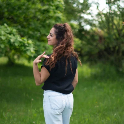 Mušelínové tričko Diana Black od českého výrobce Esito.