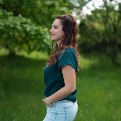 Mušelínové tričko Diana Petrol od českého výrobce oblečení Esito.