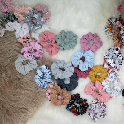 Gumička do vlasů náhled na mix barev od českého výrobce oblečení Esito.