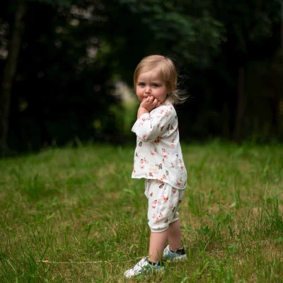 Dětské kraťasy mušelín Motýlek náhled na komplet s košilí od českého výrobce oblečení Esito.