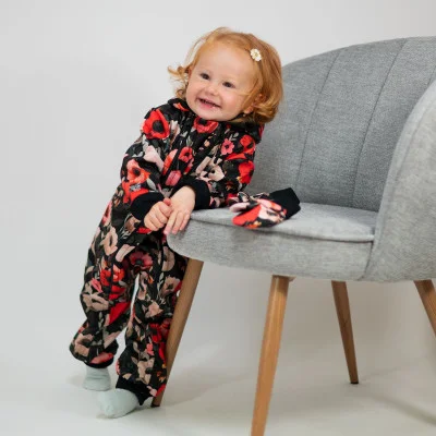 Rostoucí softshellová kombinéza s fleecem Vlčí máky od českého výrobce oblečení Esito.