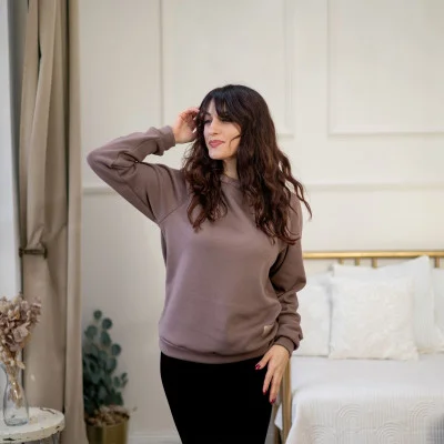 Dámská zateplená mikina Warmkeeper Brown live foto od českého výrobce oblečení Esito.