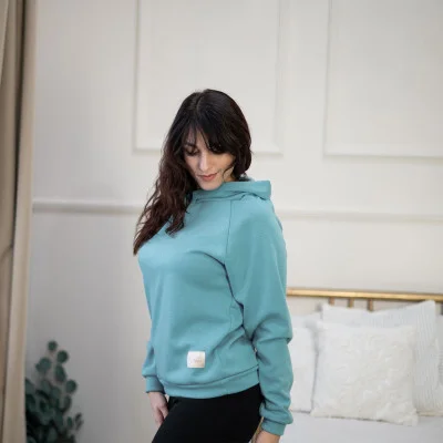 Dámská zateplená mikina Warmkeeper Teal live foto od českého výrobce oblečení Esito.