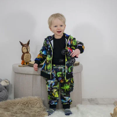 Dětské tepláky s vysokým pasem Hraví dinosauři live foto náhled s mikinou od českého výrobce módy pro děti a dospělé Esito.