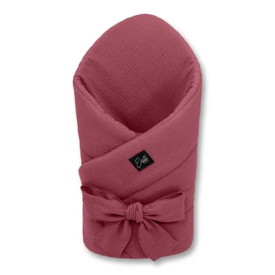 Mušelínová zavinovačka pro miminko Ruby red 85x85 cm od českého výrobce Esito.