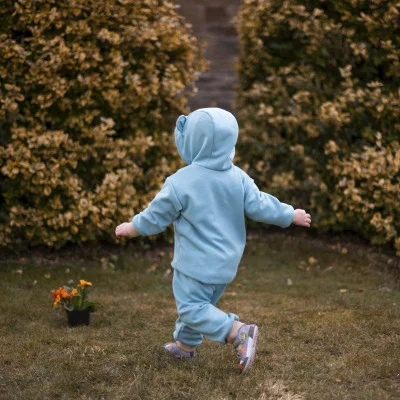 Dětská bunda Warmkeeper Teal ilustrační foto náhled na celý komplet od českého výrobce módy pro děti a dospělé Esito.