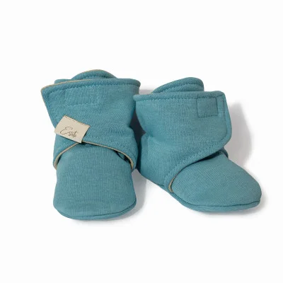 Capáčky barefoot Warmkeeper Teal od českého výrobce oblečení Esito.