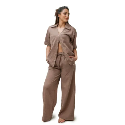 Dámská mušelínová košile Tereza Brown náhled na komplet s kalhotami Brown od českého výrobce módy pro děti a dospělé Esito.