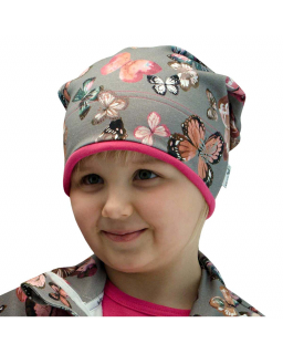Dívčí jarní čepice spadená Motýl šedý, prodloužená čepice s digitálním potiskem od českého výrobce oblečení ESITO.